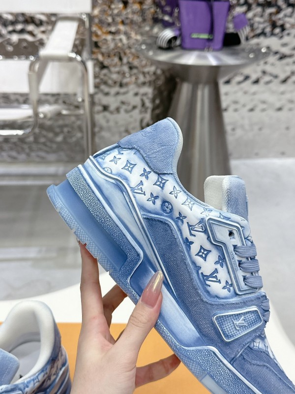 LV LV Trainer Basketball Series Washed Sneakers - LY00430