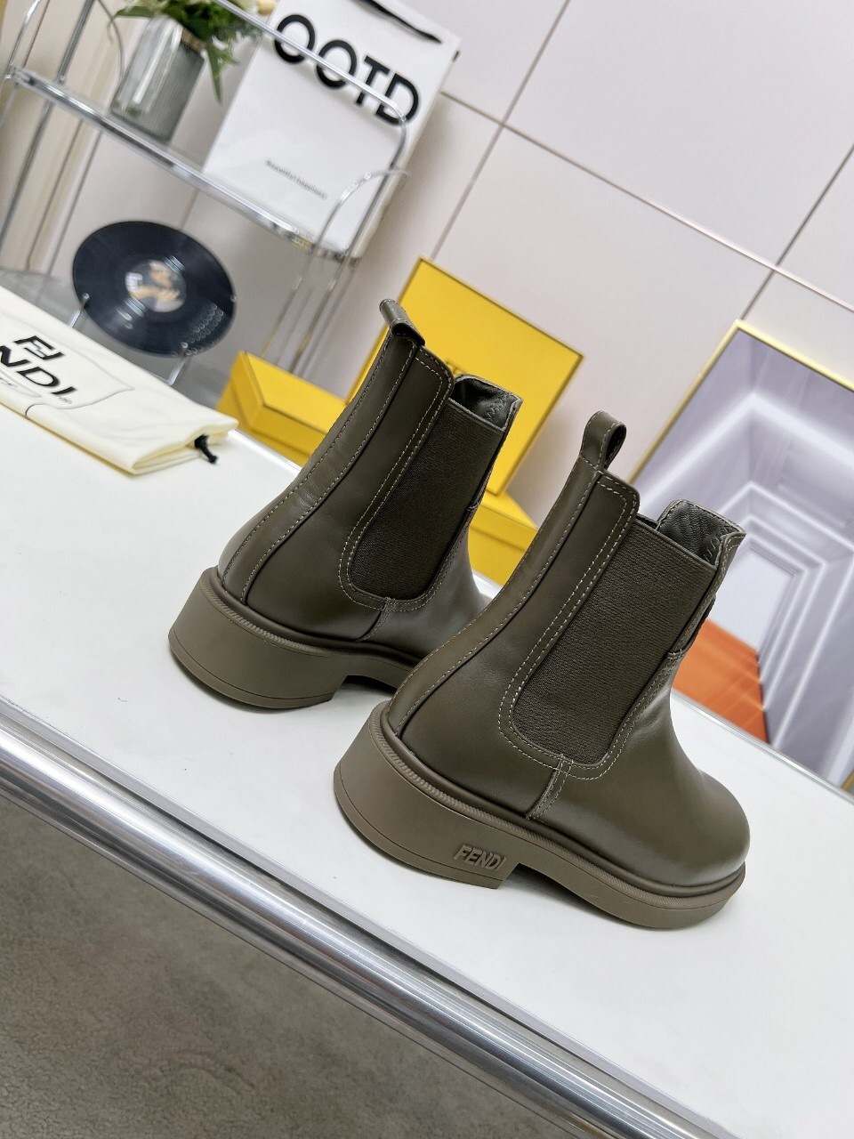 FENDI 2025/SS Platform Boots with Durable Sole - LY00360