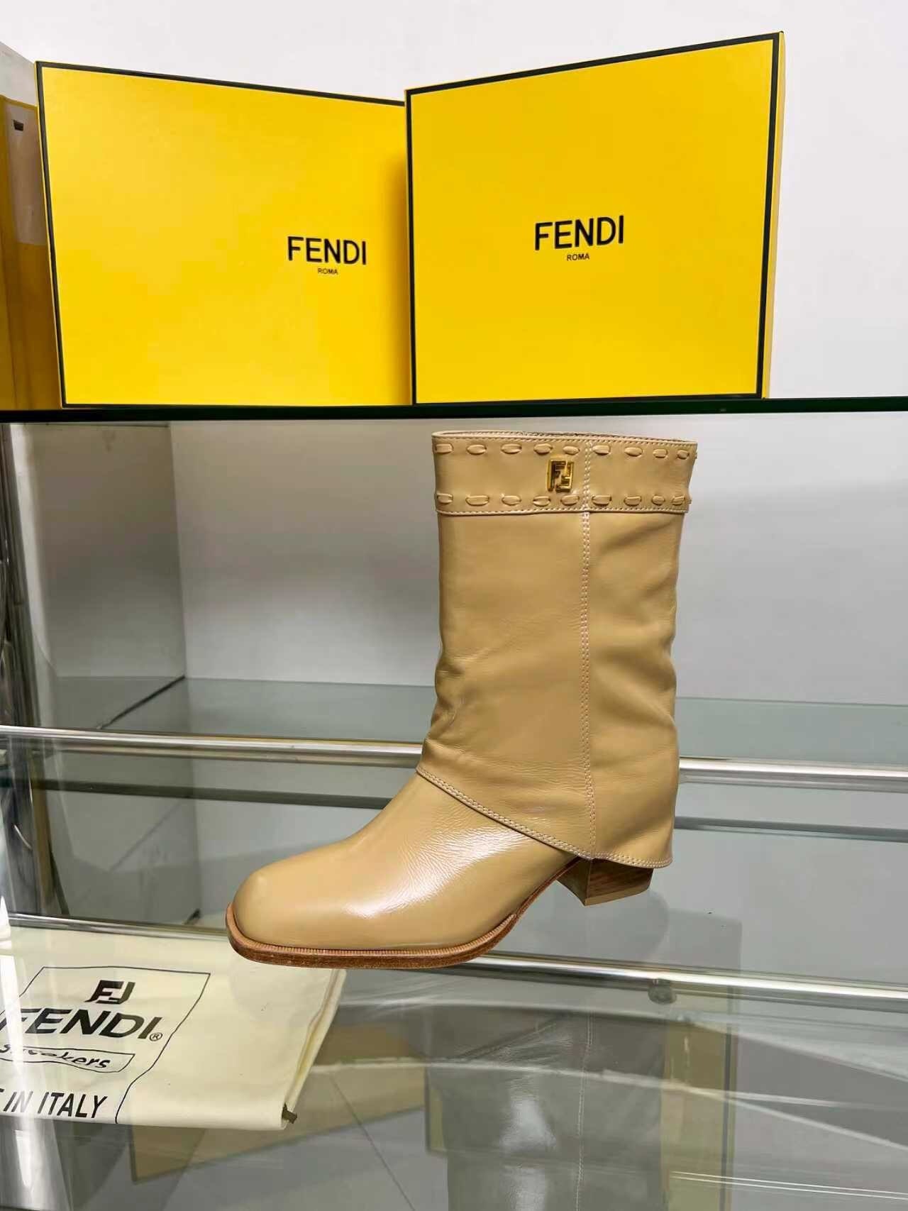 Fendi 2025 SS Straight-leg Boots with Wide Heel - LY00440/LY00510