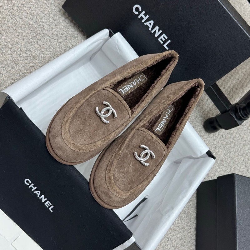 Chanel 2025 SS Teddy Fur Loafers with Double C Logo - KFY00300