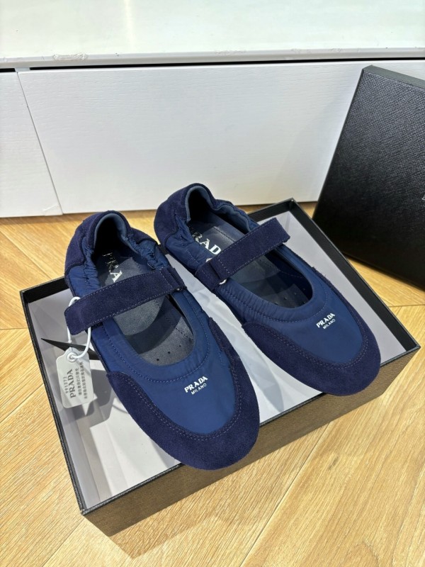 Prada 2025/SS Metal Toe Thin Sole Training Shoes Casual Footwear - LY00260
