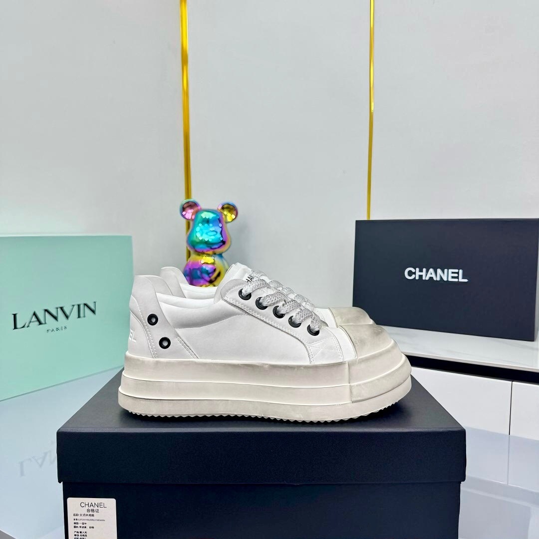 Chanel 2025 SS Classic Panda Dirty Sneakers Bread Shoes - LY00330