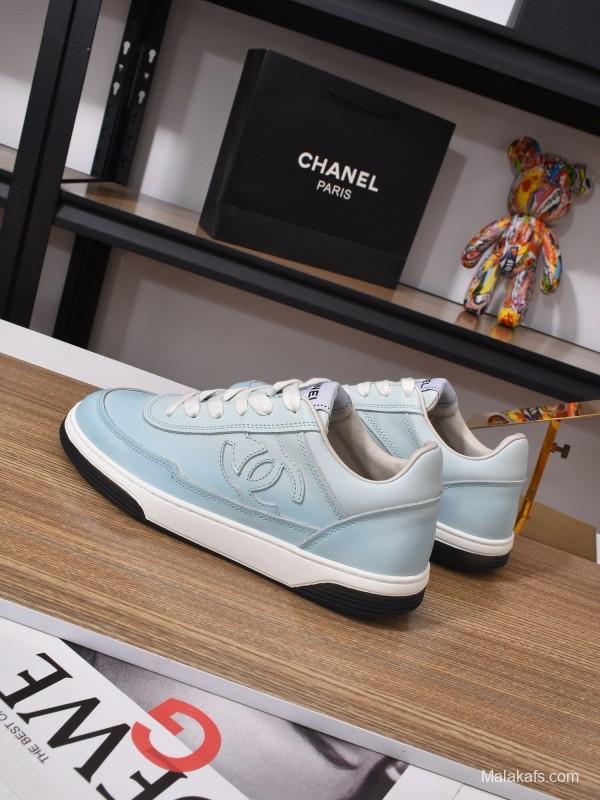 Chanel Classic Loafer with Gradient Logo and Platform Sole - KFY00350