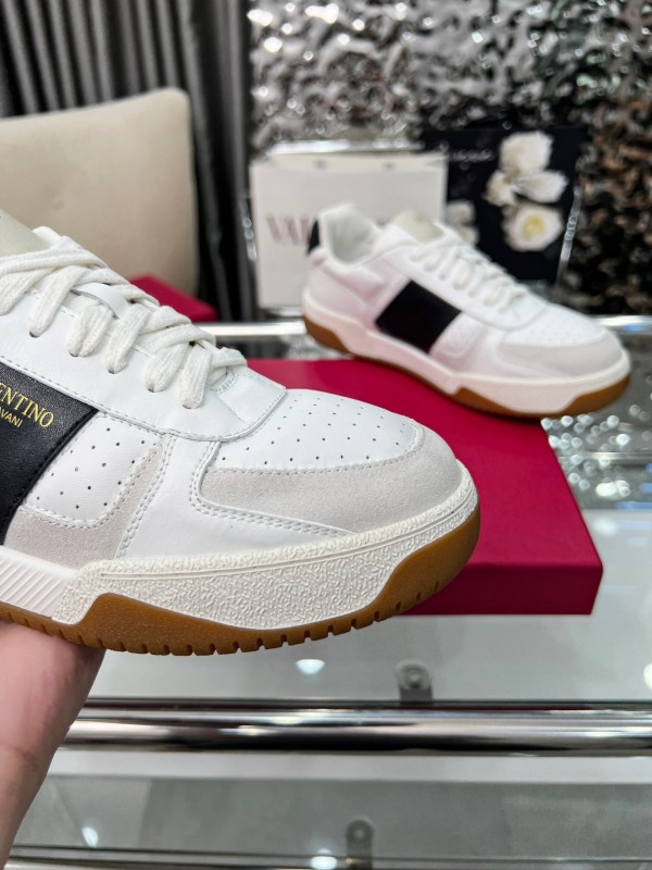 Valentino Joie de Jouer Series Hook-and-Loop Platform Sneakers - AS00360