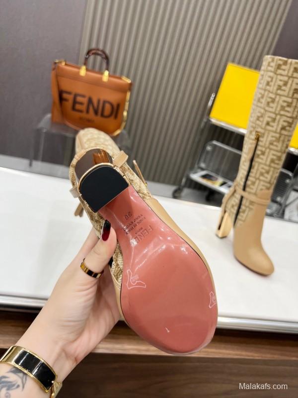 FENDI Delfina Round Toe Boots with FF Buckle - LY00
