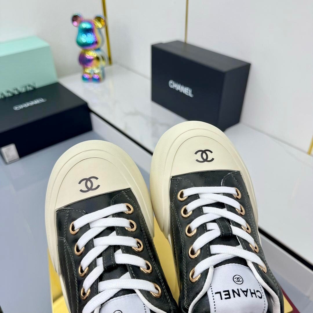 Chanel 2025/SS Small Fragrance Loafers Panda Shoes Original Calfskin - LY00310
