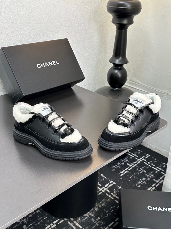 Chanel Spring/Summer 2025 Runway Thick Sole Sneakers - LY00320