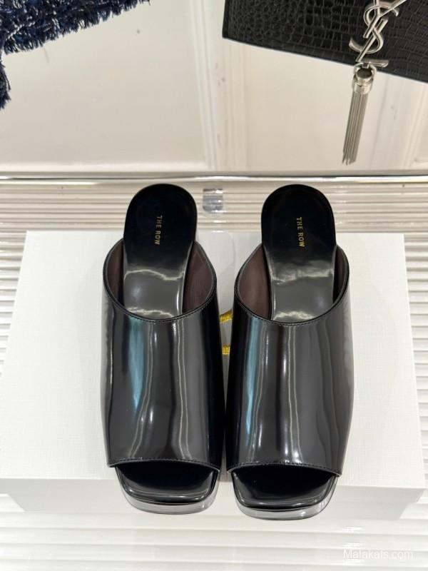The Row Fall/Winter 2025 Platform Slides - KFY00280