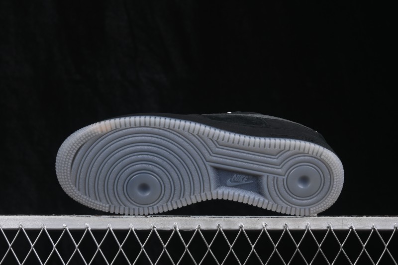 Nike Air Force 1 '07 Low Basketball Sneakers with Classic Leather Upper - IQ9791-001